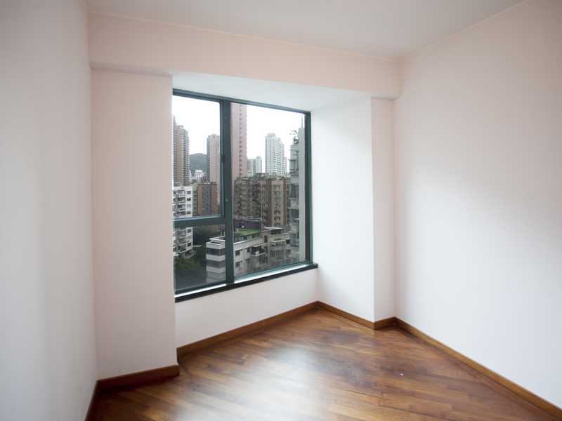 https://img.propertyraptor.com/cdn-cgi/imagedelivery/KD5bF_AFL0JDTbKLWF7z9g/ap8/ap8_001/hornet/prp/img/18e238bcd1571455ce24c3bea8efbc11.jpg/public