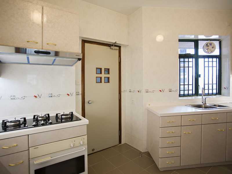 https://img.propertyraptor.com/cdn-cgi/imagedelivery/KD5bF_AFL0JDTbKLWF7z9g/ap8/ap8_001/hornet/prp/img/18e5d0d895ae0293127c3ddba98ecb8f.jpg/public