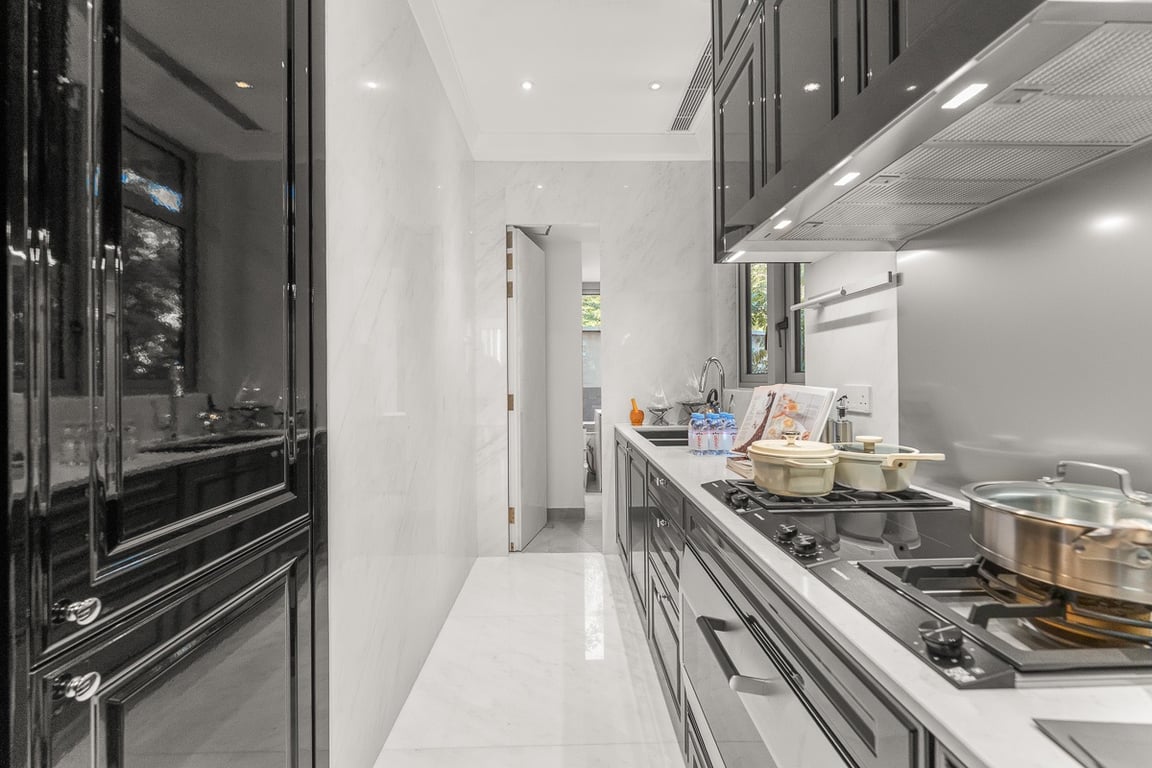 https://img.propertyraptor.com/cdn-cgi/imagedelivery/KD5bF_AFL0JDTbKLWF7z9g/ap8/ap8_001/hornet/prp/img/1909a26388cda98127fa175e64370d44-wtm.jpg/public