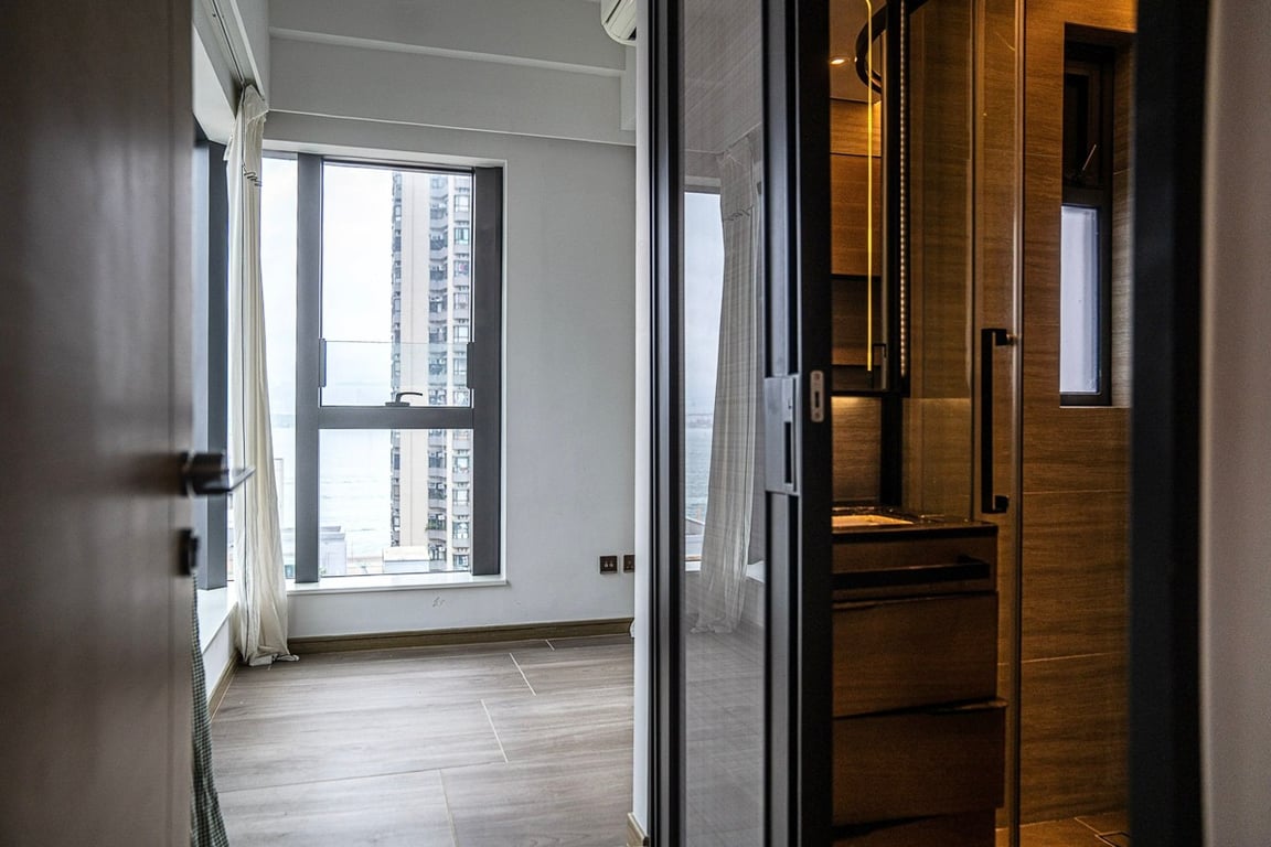 https://img.propertyraptor.com/cdn-cgi/imagedelivery/KD5bF_AFL0JDTbKLWF7z9g/ap8/ap8_001/hornet/prp/img/19557952cd5eacb42aeae3f8a5f12934-wtm.jpg/public