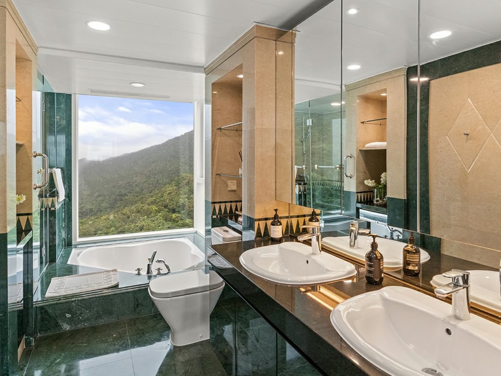 https://img.propertyraptor.com/cdn-cgi/imagedelivery/KD5bF_AFL0JDTbKLWF7z9g/ap8/ap8_001/hornet/prp/img/19714df80f2c5bd2e7febaf90c9edc54.jpg/public