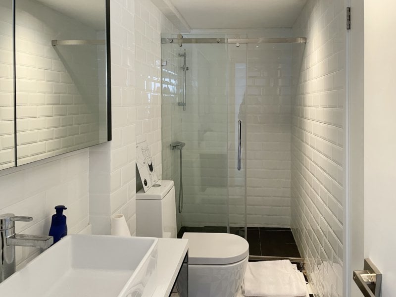 https://img.propertyraptor.com/cdn-cgi/imagedelivery/KD5bF_AFL0JDTbKLWF7z9g/ap8/ap8_001/hornet/prp/img/197b7b2b62f5ab41ee4bd8da32103cc1.jpg/public