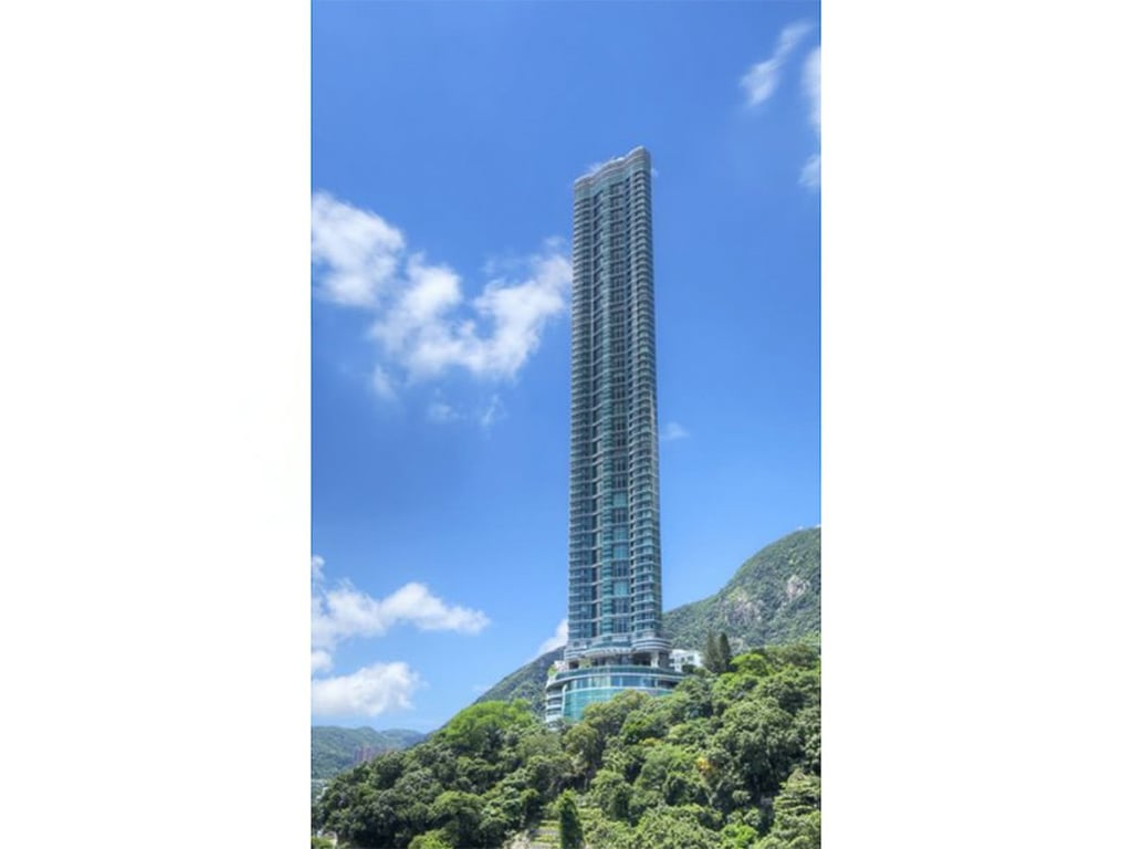 https://img.propertyraptor.com/cdn-cgi/imagedelivery/KD5bF_AFL0JDTbKLWF7z9g/ap8/ap8_001/hornet/prp/img/197d96f35692001553c05e890bf7369d-wtm.jpg/public