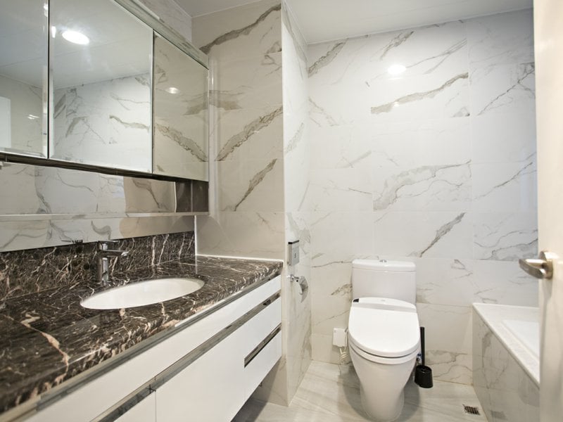 https://img.propertyraptor.com/cdn-cgi/imagedelivery/KD5bF_AFL0JDTbKLWF7z9g/ap8/ap8_001/hornet/prp/img/1998f9b8fb2a1ee3ba284494075dbc3c.jpg/public