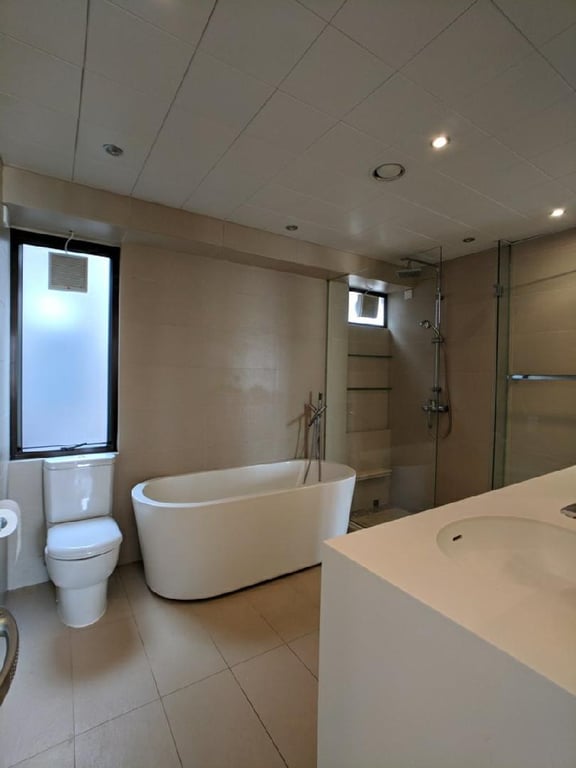 https://img.propertyraptor.com/cdn-cgi/imagedelivery/KD5bF_AFL0JDTbKLWF7z9g/ap8/ap8_001/hornet/prp/img/19abe43457f99c0243500556373c2b64.jpg/public