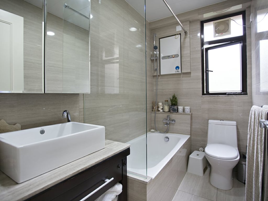 https://img.propertyraptor.com/cdn-cgi/imagedelivery/KD5bF_AFL0JDTbKLWF7z9g/ap8/ap8_001/hornet/prp/img/1a139f25aeda3db13725c06477d914e5.jpg/public