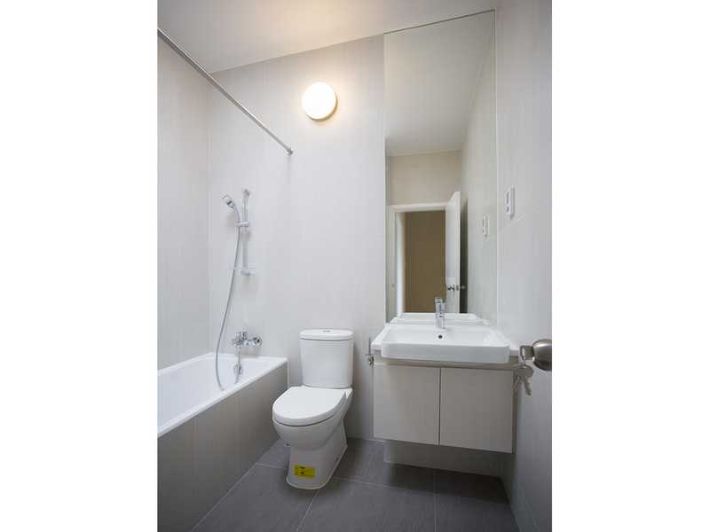 https://img.propertyraptor.com/cdn-cgi/imagedelivery/KD5bF_AFL0JDTbKLWF7z9g/ap8/ap8_001/hornet/prp/img/1a2c8b8a1eeedf2e09c8096e0273b6a9.jpg/public