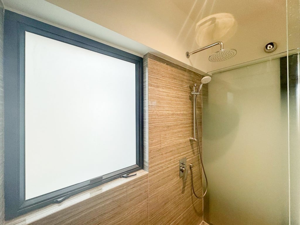 https://img.propertyraptor.com/cdn-cgi/imagedelivery/KD5bF_AFL0JDTbKLWF7z9g/ap8/ap8_001/hornet/prp/img/1a4559597ad79e2aa1a218078e80cd10.jpg/public