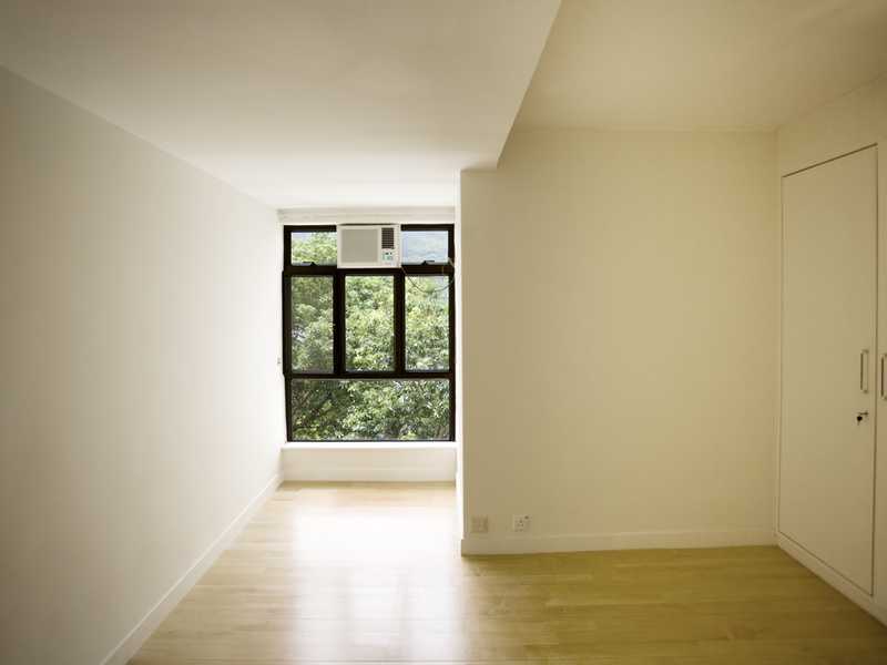 https://img.propertyraptor.com/cdn-cgi/imagedelivery/KD5bF_AFL0JDTbKLWF7z9g/ap8/ap8_001/hornet/prp/img/1a52439977af1c028e5e4aed48784a81.jpg/public