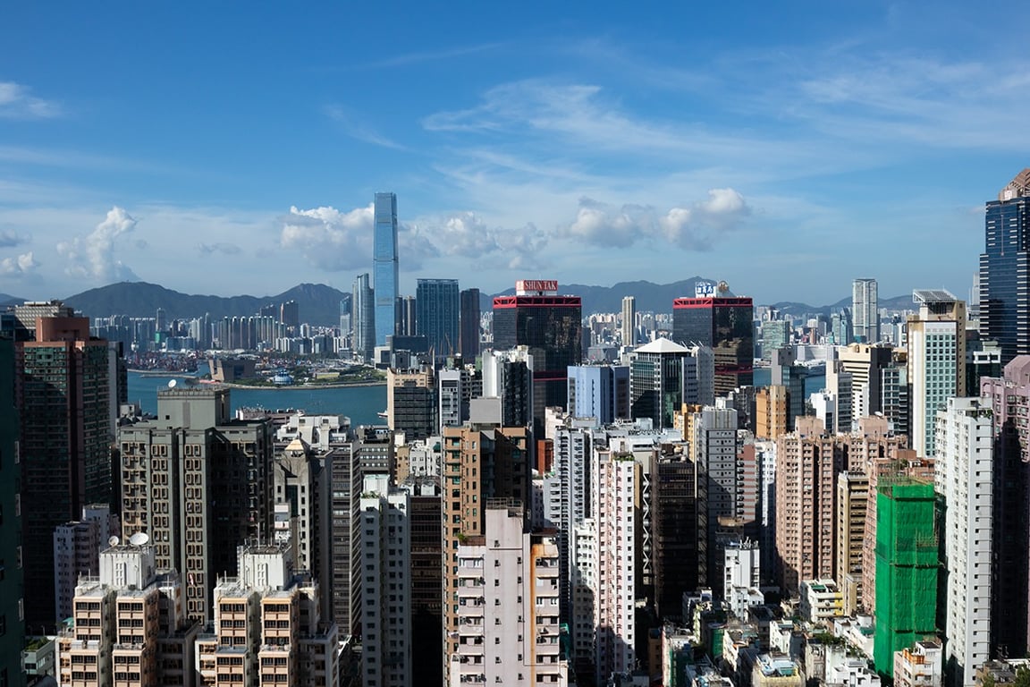 https://img.propertyraptor.com/cdn-cgi/imagedelivery/KD5bF_AFL0JDTbKLWF7z9g/ap8/ap8_001/hornet/prp/img/1ae566f0bb1576d6fe45090b0af3201d-wtm.jpg/public