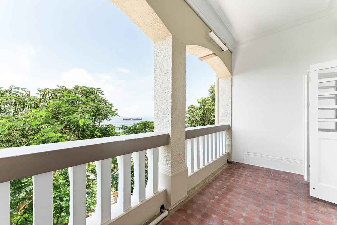 https://img.propertyraptor.com/cdn-cgi/imagedelivery/KD5bF_AFL0JDTbKLWF7z9g/ap8/ap8_001/hornet/prp/img/1b115568c7071bd4d22ba3bd42f74e74-wtm.jpg/public