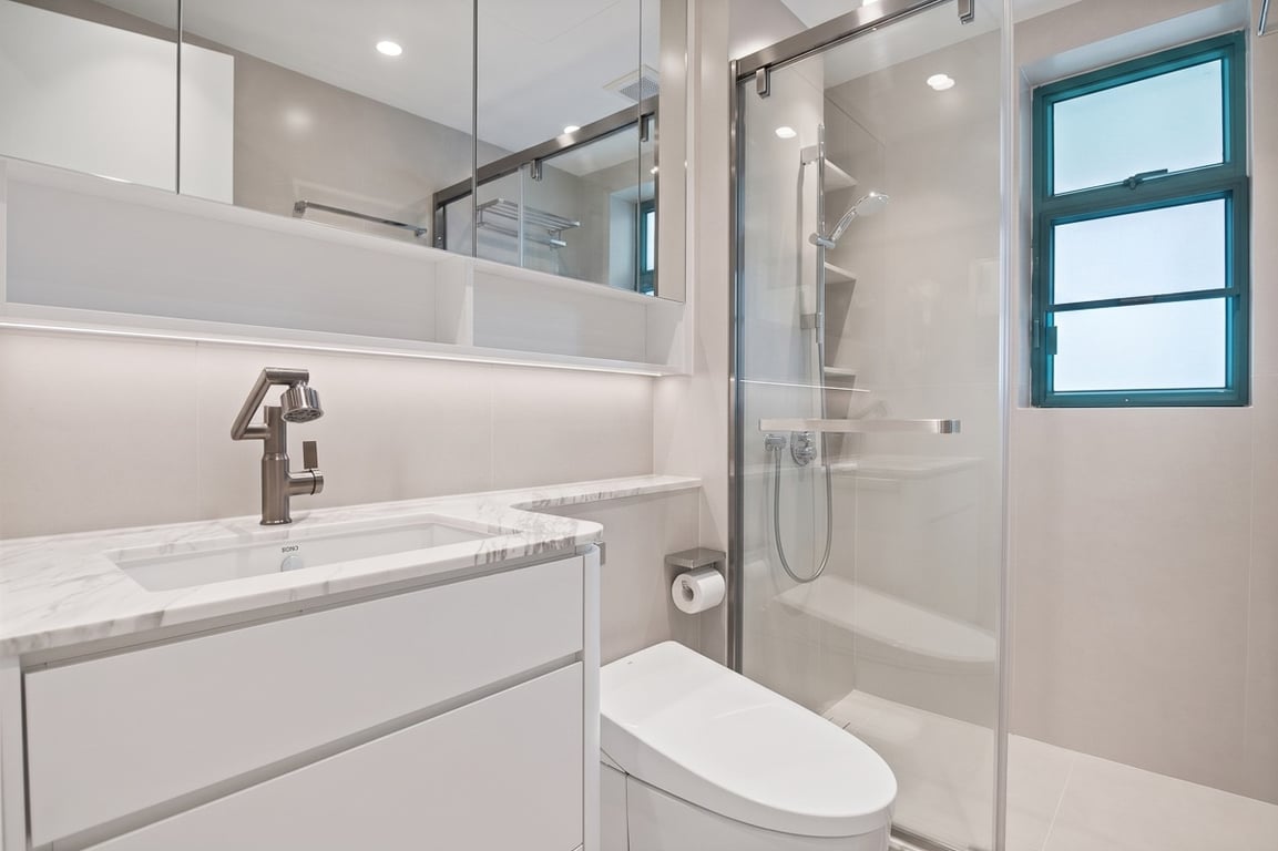 https://img.propertyraptor.com/cdn-cgi/imagedelivery/KD5bF_AFL0JDTbKLWF7z9g/ap8/ap8_001/hornet/prp/img/1b2da2308e9c41387619b6390b38e53c-wtm.jpg/public