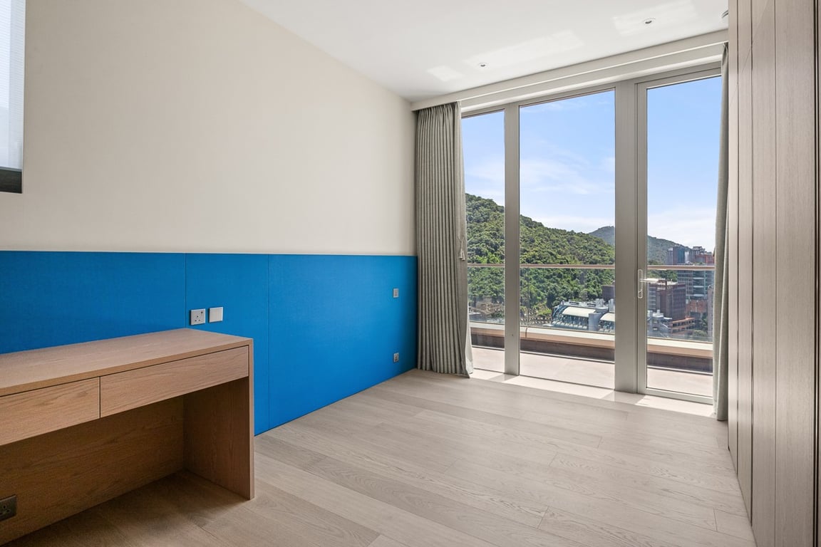 https://img.propertyraptor.com/cdn-cgi/imagedelivery/KD5bF_AFL0JDTbKLWF7z9g/ap8/ap8_001/hornet/prp/img/1b390deaf030c3ec122486aa33958016-wtm.jpg/public