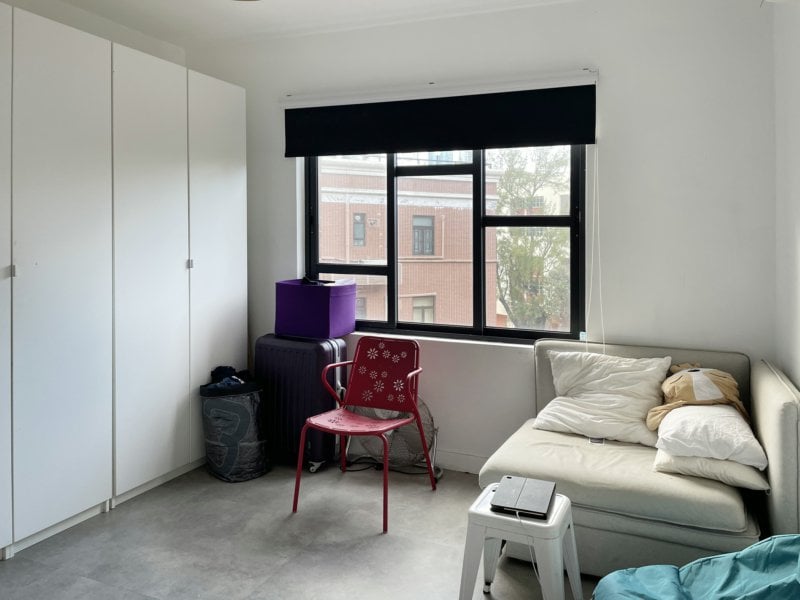 https://img.propertyraptor.com/cdn-cgi/imagedelivery/KD5bF_AFL0JDTbKLWF7z9g/ap8/ap8_001/hornet/prp/img/1b523b96c6113a079af434c12f024389.jpg/public