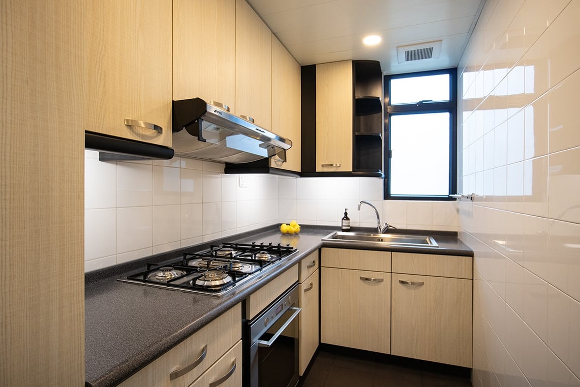 https://img.propertyraptor.com/cdn-cgi/imagedelivery/KD5bF_AFL0JDTbKLWF7z9g/ap8/ap8_001/hornet/prp/img/1b5e12a570e46e4fc39062ee2a61d60e-wtm.jpg/public
