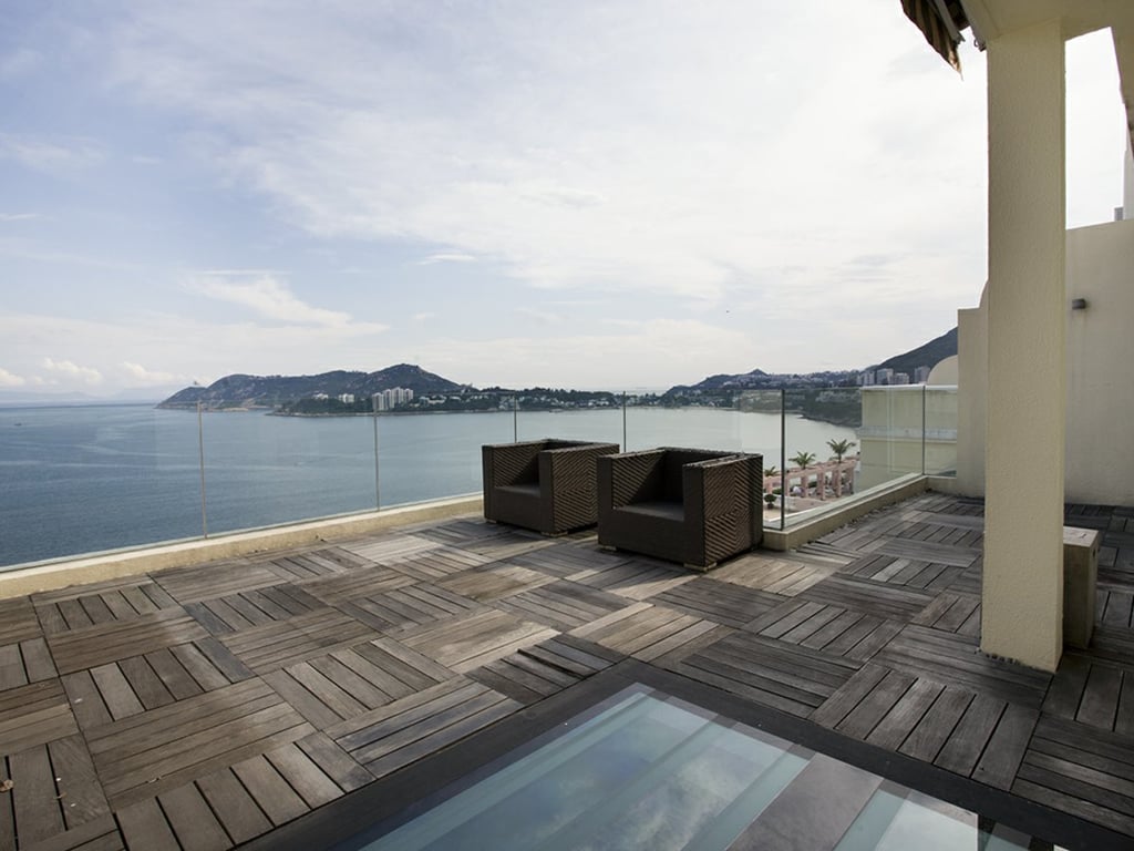 https://img.propertyraptor.com/cdn-cgi/imagedelivery/KD5bF_AFL0JDTbKLWF7z9g/ap8/ap8_001/hornet/prp/img/1b84bf09d7e4ee7483241de3e728421f-wtm.jpg/public