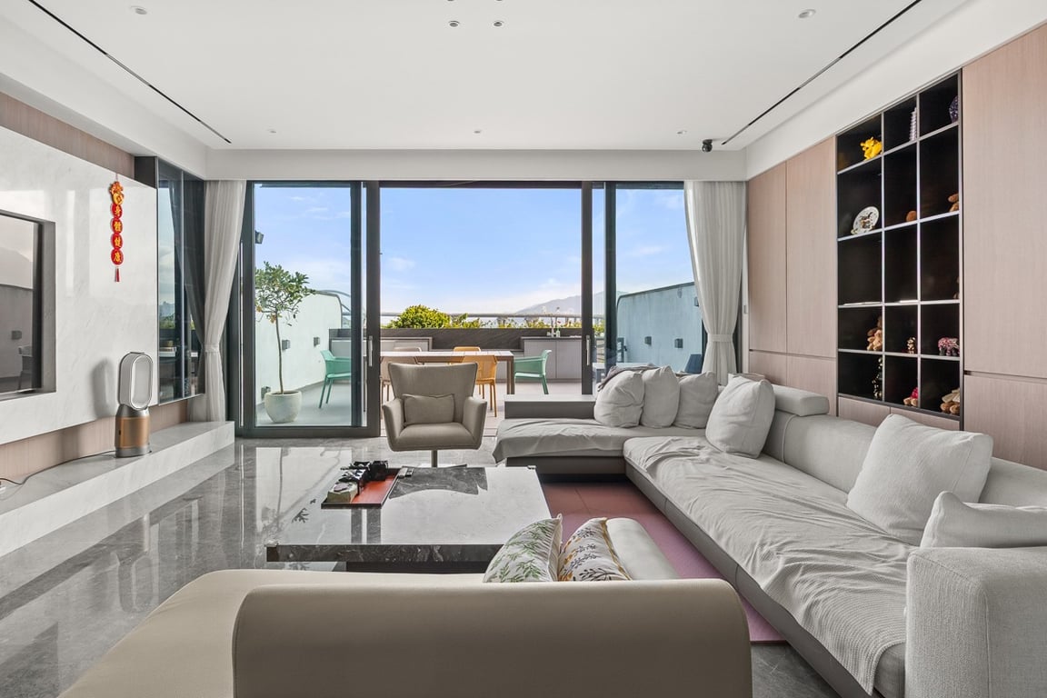 Alto Residences