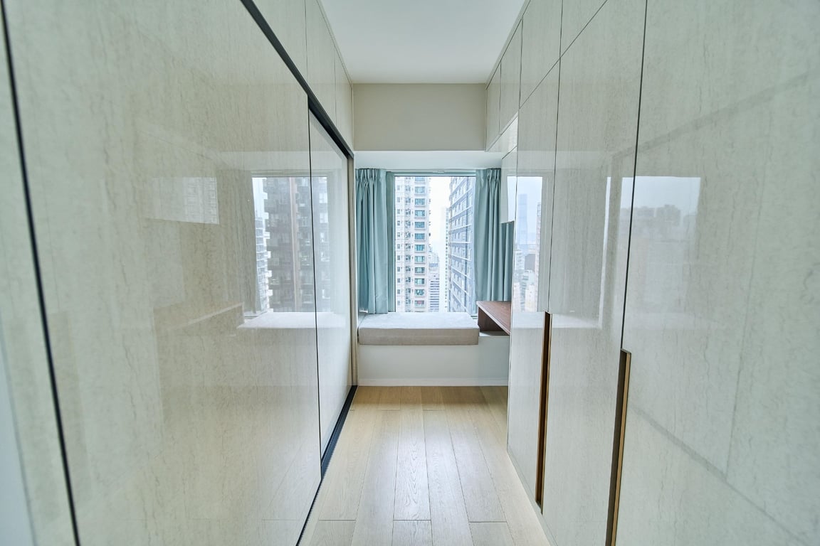 https://img.propertyraptor.com/cdn-cgi/imagedelivery/KD5bF_AFL0JDTbKLWF7z9g/ap8/ap8_001/hornet/prp/img/1b8d77cbbbc5cf11464af3a550a33bfa-wtm.jpg/public
