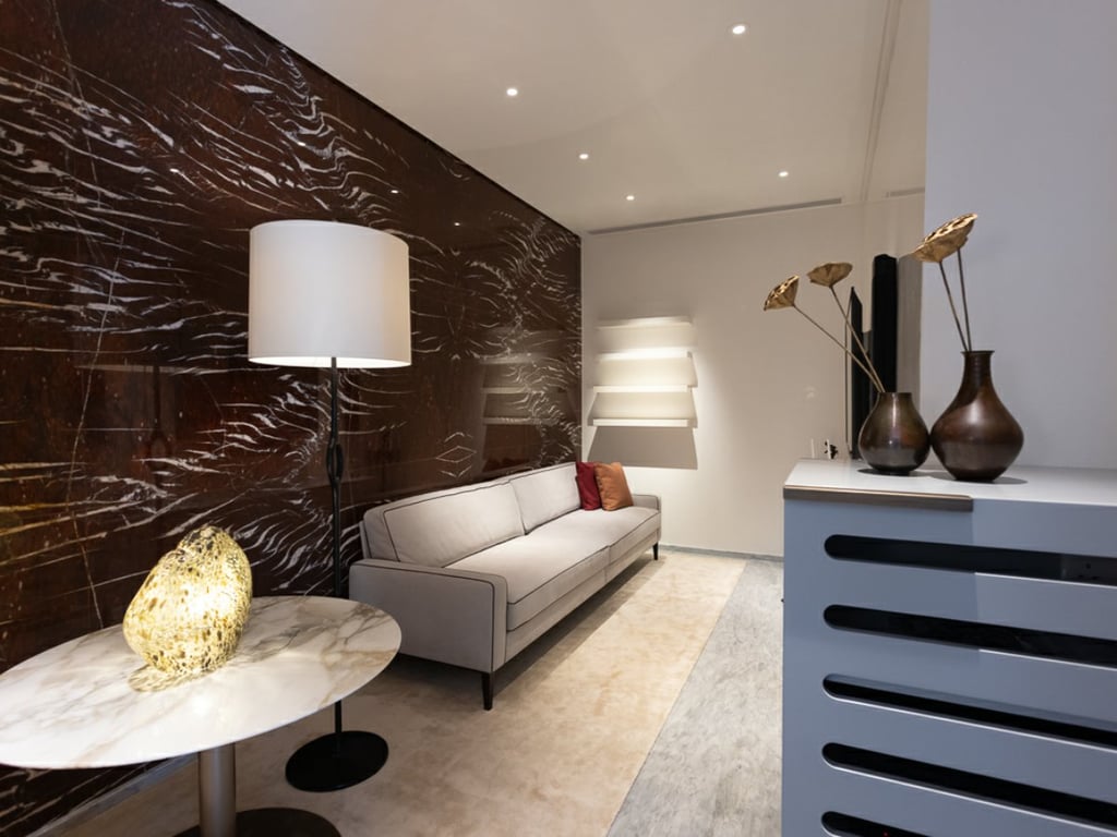 https://img.propertyraptor.com/cdn-cgi/imagedelivery/KD5bF_AFL0JDTbKLWF7z9g/ap8/ap8_001/hornet/prp/img/1bb07dd509b5b00aa3aaee241e6dc699.jpg/public