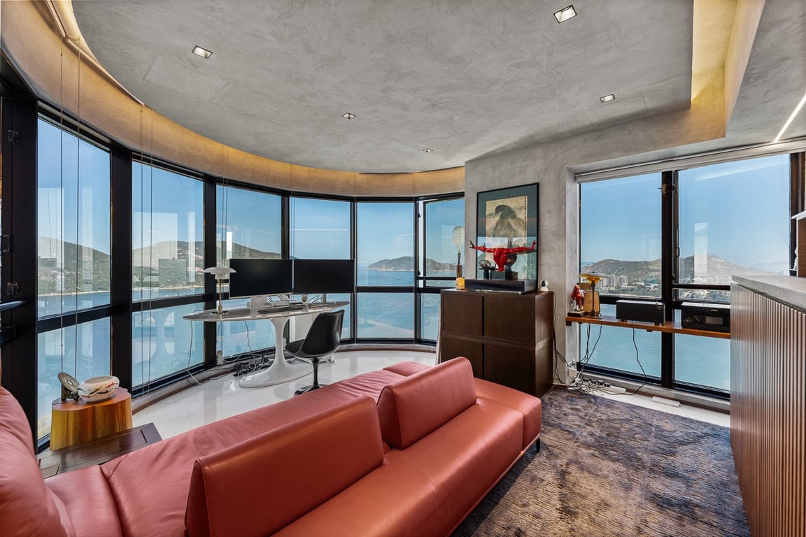https://img.propertyraptor.com/cdn-cgi/imagedelivery/KD5bF_AFL0JDTbKLWF7z9g/ap8/ap8_001/hornet/prp/img/1c16c1e2cfe74322abbaefae75ffe8b7-wtm.jpg/public