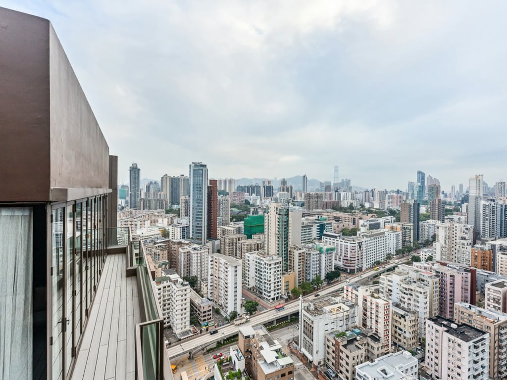 https://img.propertyraptor.com/cdn-cgi/imagedelivery/KD5bF_AFL0JDTbKLWF7z9g/ap8/ap8_001/hornet/prp/img/1c43cb2a996dcd44da16529897102bf0-wtm.jpg/public