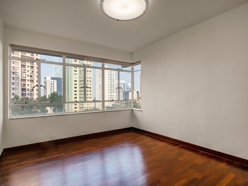 https://img.propertyraptor.com/cdn-cgi/imagedelivery/KD5bF_AFL0JDTbKLWF7z9g/ap8/ap8_001/hornet/prp/img/1c462b43ab87901cb1fa824c821cd459.jpg/public