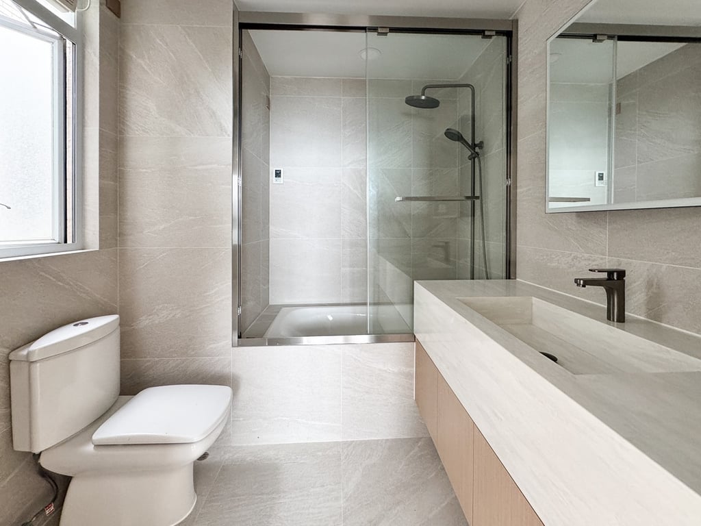 https://img.propertyraptor.com/cdn-cgi/imagedelivery/KD5bF_AFL0JDTbKLWF7z9g/ap8/ap8_001/hornet/prp/img/1c8f0ee79824b9f958c9a4e05c81c552-wtm.jpg/public
