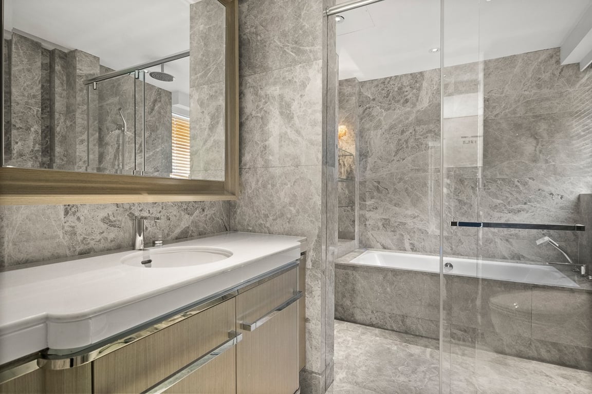 https://img.propertyraptor.com/cdn-cgi/imagedelivery/KD5bF_AFL0JDTbKLWF7z9g/ap8/ap8_001/hornet/prp/img/1cf3a03c156379d0e3a0bd2b951cd942-wtm.jpg/public