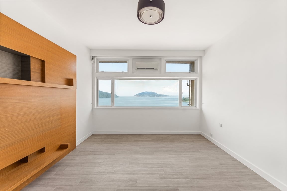 https://img.propertyraptor.com/cdn-cgi/imagedelivery/KD5bF_AFL0JDTbKLWF7z9g/ap8/ap8_001/hornet/prp/img/1d455038d9c26e30cfa881b3d3395f4a-wtm.jpg/public