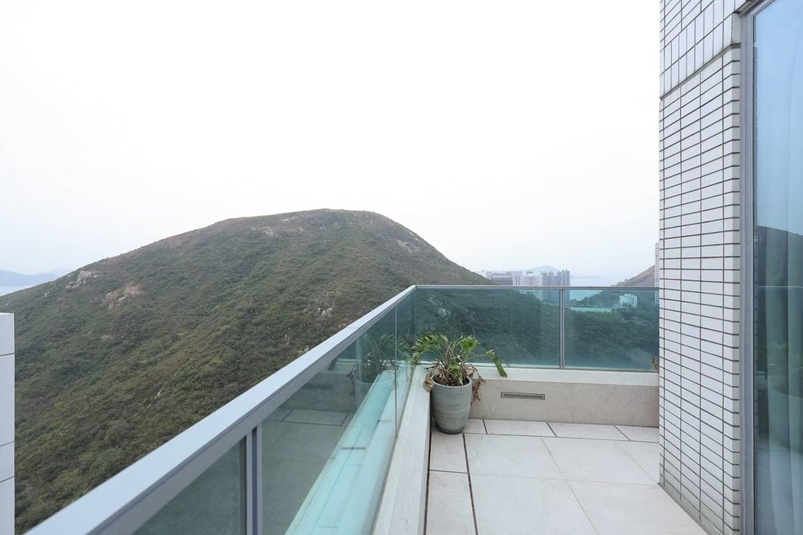 https://img.propertyraptor.com/cdn-cgi/imagedelivery/KD5bF_AFL0JDTbKLWF7z9g/ap8/ap8_001/hornet/prp/img/1d67a66f463329c2554d8645d6f9edb6-wtm.jpg/public