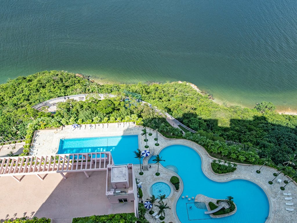https://img.propertyraptor.com/cdn-cgi/imagedelivery/KD5bF_AFL0JDTbKLWF7z9g/ap8/ap8_001/hornet/prp/img/1d814dbe33a8eb1d0e4e186c28e6f0f6.jpg/public