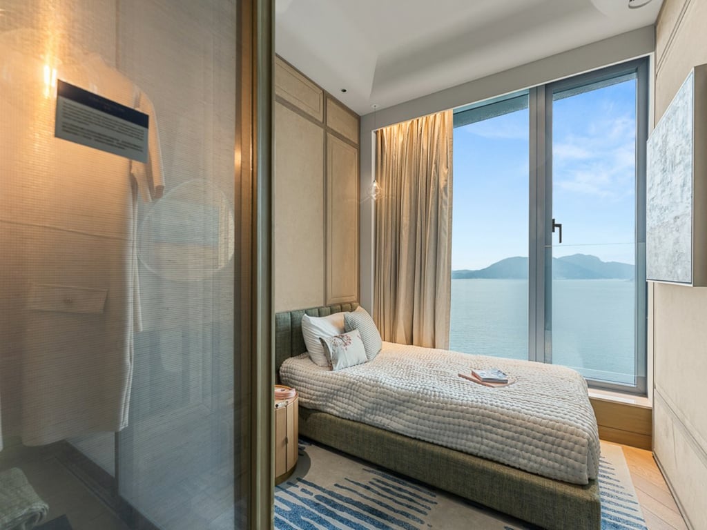 https://img.propertyraptor.com/cdn-cgi/imagedelivery/KD5bF_AFL0JDTbKLWF7z9g/ap8/ap8_001/hornet/prp/img/1da150efddd8a4822d1a8e296ab2b9d2.jpg/public