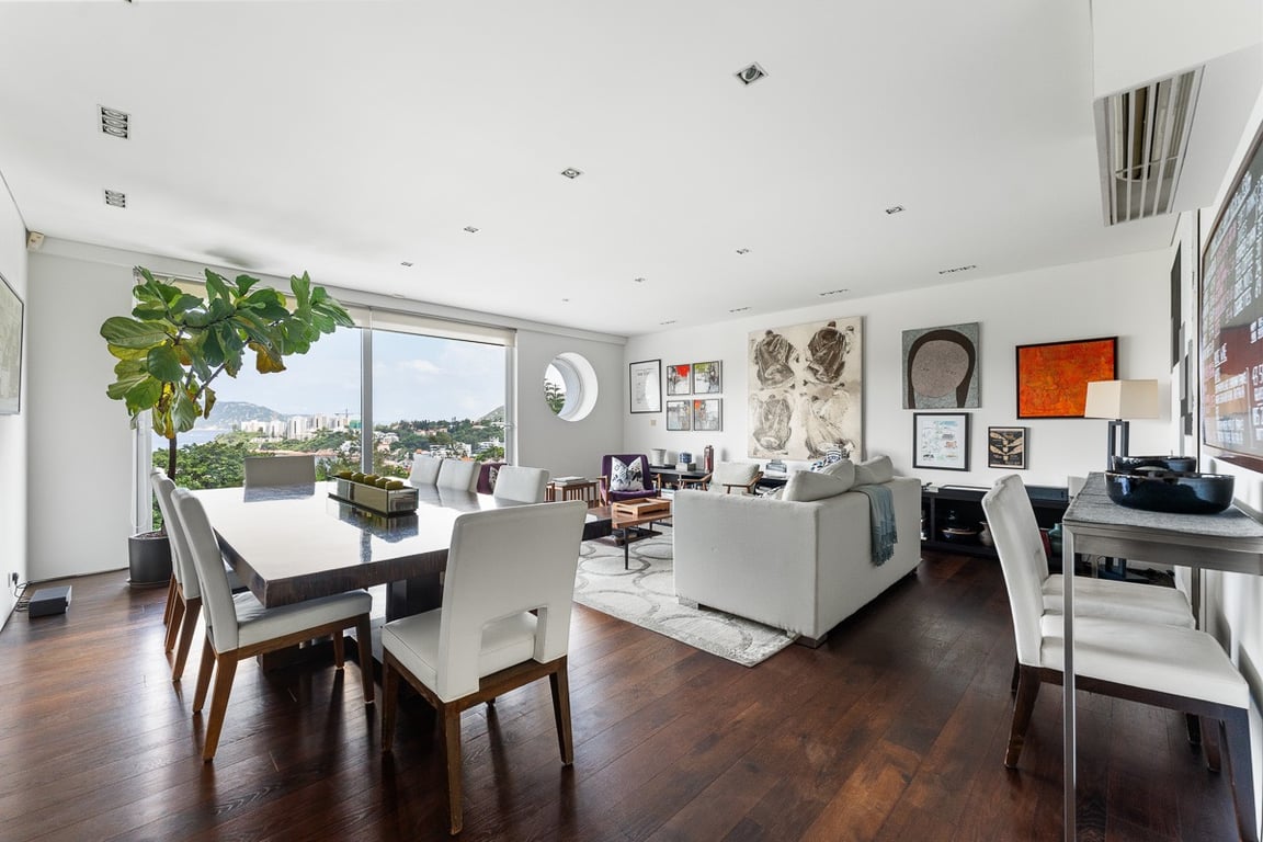 https://img.propertyraptor.com/cdn-cgi/imagedelivery/KD5bF_AFL0JDTbKLWF7z9g/ap8/ap8_001/hornet/prp/img/1dc463f67b22143393dfd2b070abb2f1-wtm.jpg/public