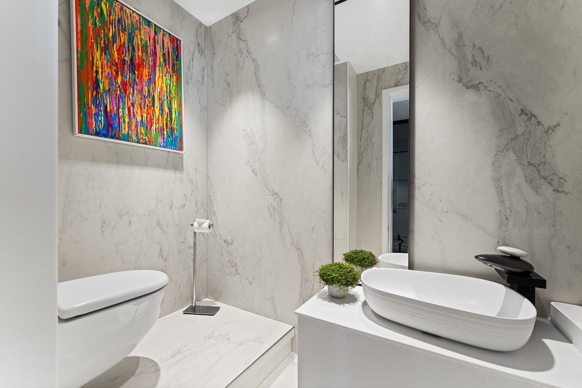 https://img.propertyraptor.com/cdn-cgi/imagedelivery/KD5bF_AFL0JDTbKLWF7z9g/ap8/ap8_001/hornet/prp/img/1dd9dc6f27b59fc229ab83112aefc3e0-wtm.jpg/public