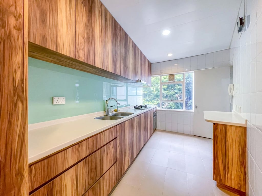 https://img.propertyraptor.com/cdn-cgi/imagedelivery/KD5bF_AFL0JDTbKLWF7z9g/ap8/ap8_001/hornet/prp/img/1e34a26a4ae160b2622563f12f252123-wtm.jpg/public