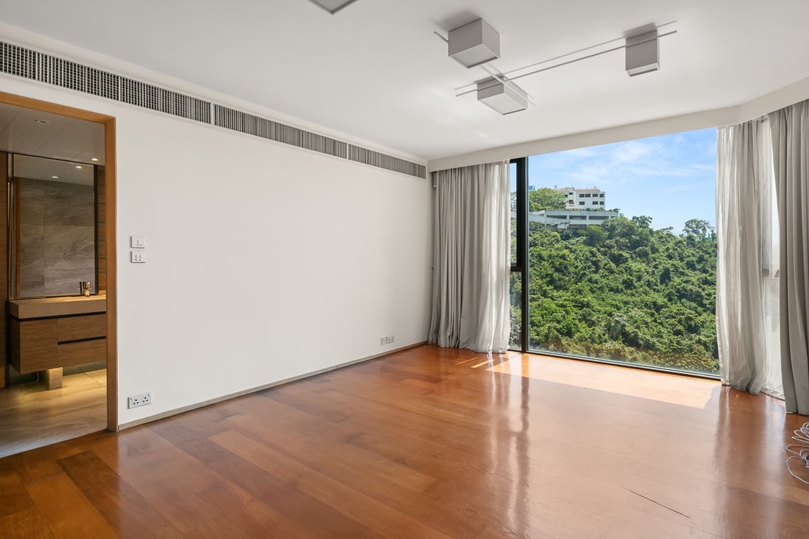 https://img.propertyraptor.com/cdn-cgi/imagedelivery/KD5bF_AFL0JDTbKLWF7z9g/ap8/ap8_001/hornet/prp/img/1e405bb48c3c1b1c26cec3e86302585b-wtm.jpg/public