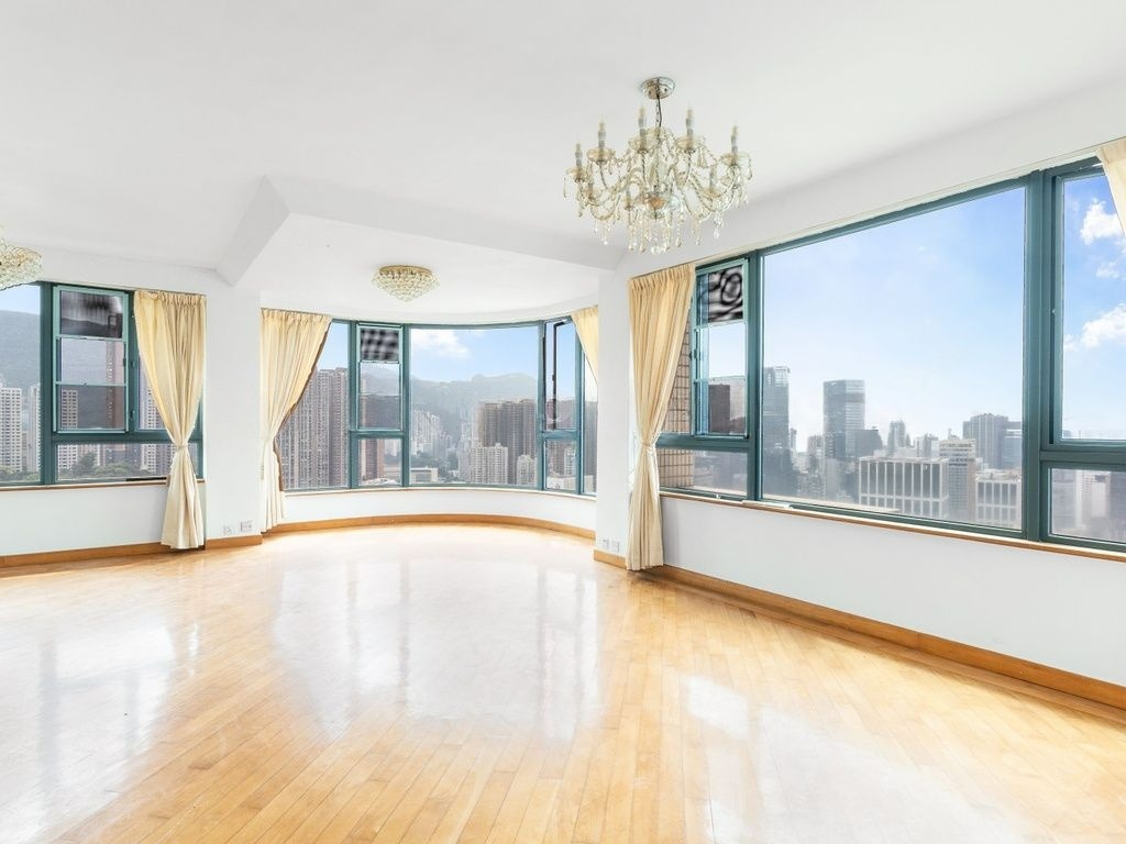 https://img.propertyraptor.com/cdn-cgi/imagedelivery/KD5bF_AFL0JDTbKLWF7z9g/ap8/ap8_001/hornet/prp/img/1e58104439e60c2399d04a9f4c46c89e-wtm.jpg/public