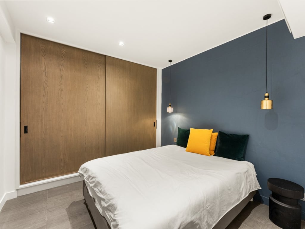 https://img.propertyraptor.com/cdn-cgi/imagedelivery/KD5bF_AFL0JDTbKLWF7z9g/ap8/ap8_001/hornet/prp/img/1e5b0cebc5ac118a59c59191686a093a-wtm.jpg/public