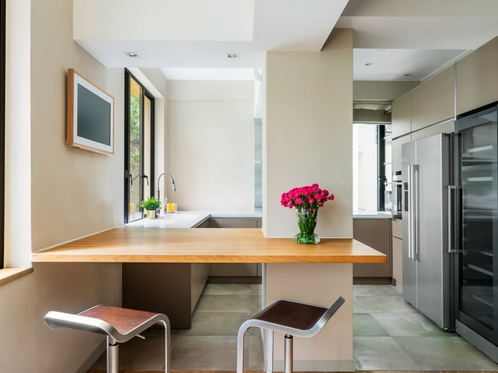 https://img.propertyraptor.com/cdn-cgi/imagedelivery/KD5bF_AFL0JDTbKLWF7z9g/ap8/ap8_001/hornet/prp/img/1e6480553ace4fb3e647108dedb612a6.jpg/public