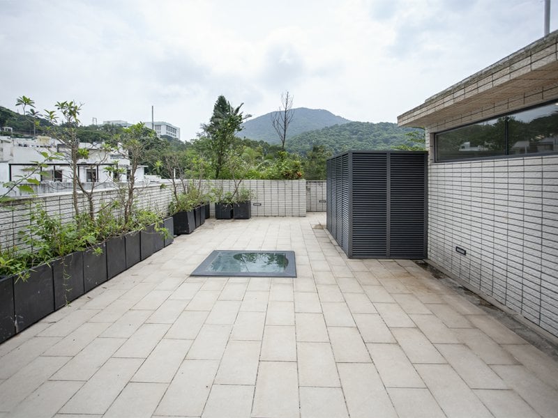 https://img.propertyraptor.com/cdn-cgi/imagedelivery/KD5bF_AFL0JDTbKLWF7z9g/ap8/ap8_001/hornet/prp/img/1e742254f9a9b58f0ec9f970da4300a3.jpg/public