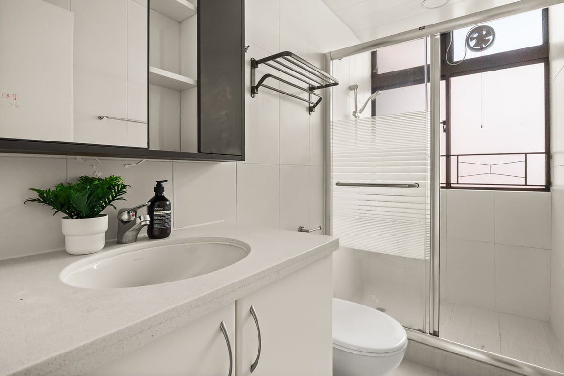 https://img.propertyraptor.com/cdn-cgi/imagedelivery/KD5bF_AFL0JDTbKLWF7z9g/ap8/ap8_001/hornet/prp/img/1f48121cdbf92d272ec31a4d915975aa-wtm.jpg/public