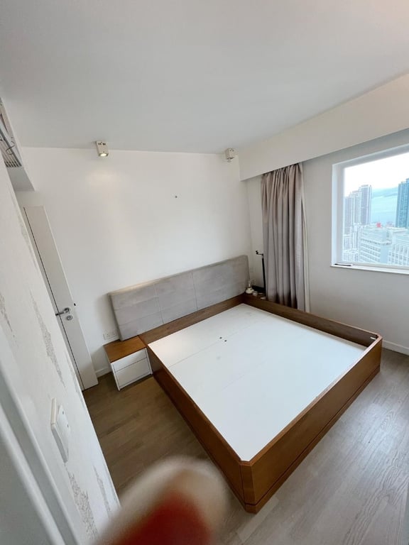 https://img.propertyraptor.com/cdn-cgi/imagedelivery/KD5bF_AFL0JDTbKLWF7z9g/ap8/ap8_001/hornet/prp/img/1f59f02494b7ffd2a63499b7ef89e901-wtm.jpg/public