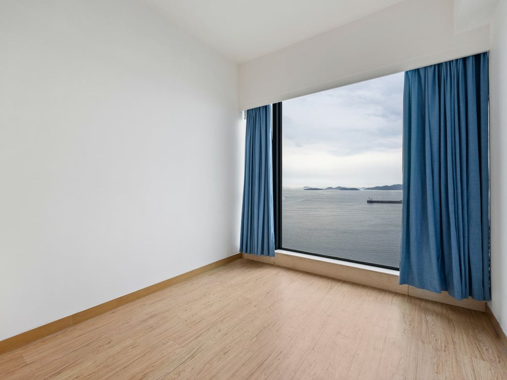 https://img.propertyraptor.com/cdn-cgi/imagedelivery/KD5bF_AFL0JDTbKLWF7z9g/ap8/ap8_001/hornet/prp/img/1fa7aff6f1f590285374b502f8cf4f05.jpg/public