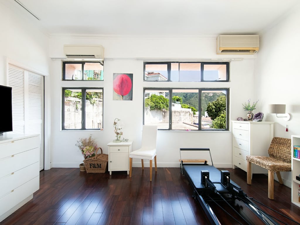 https://img.propertyraptor.com/cdn-cgi/imagedelivery/KD5bF_AFL0JDTbKLWF7z9g/ap8/ap8_001/hornet/prp/img/1fd9a79b22e6a4f637ddab9392de61ed.jpg/public