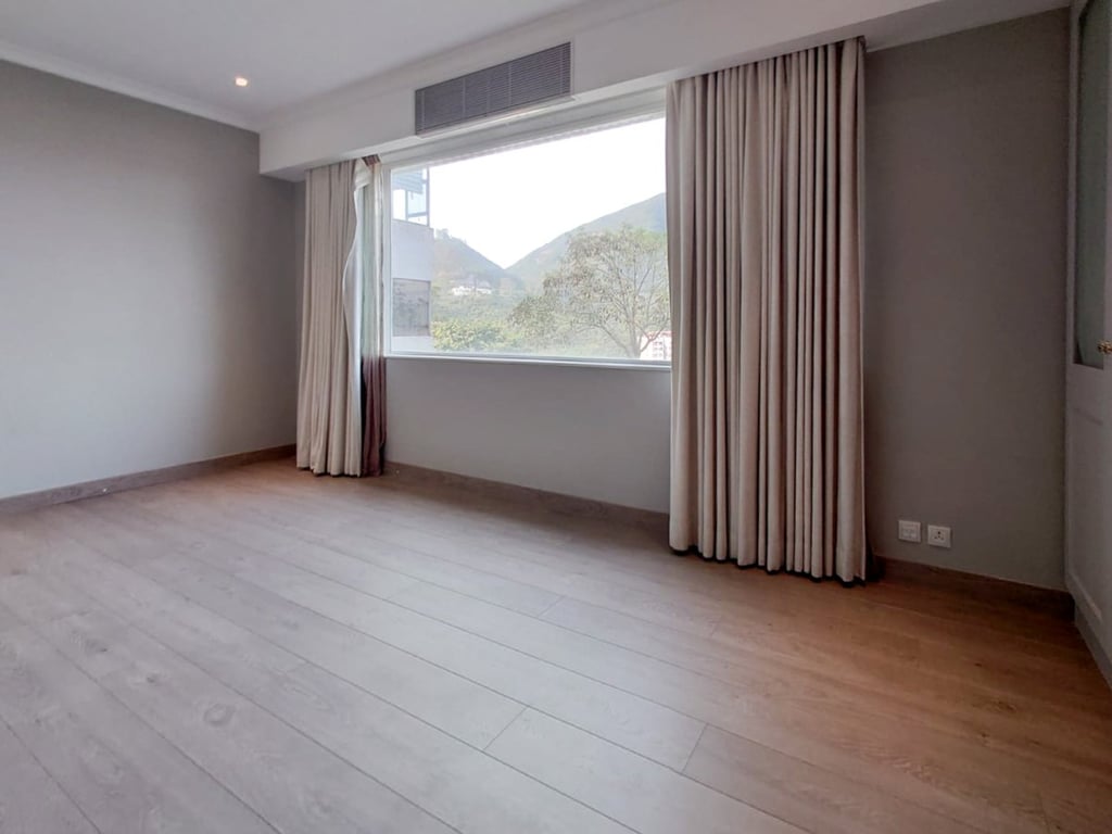 https://img.propertyraptor.com/cdn-cgi/imagedelivery/KD5bF_AFL0JDTbKLWF7z9g/ap8/ap8_001/hornet/prp/img/1fe01a6349d45b4280f1adfc848123d1.jpg/public