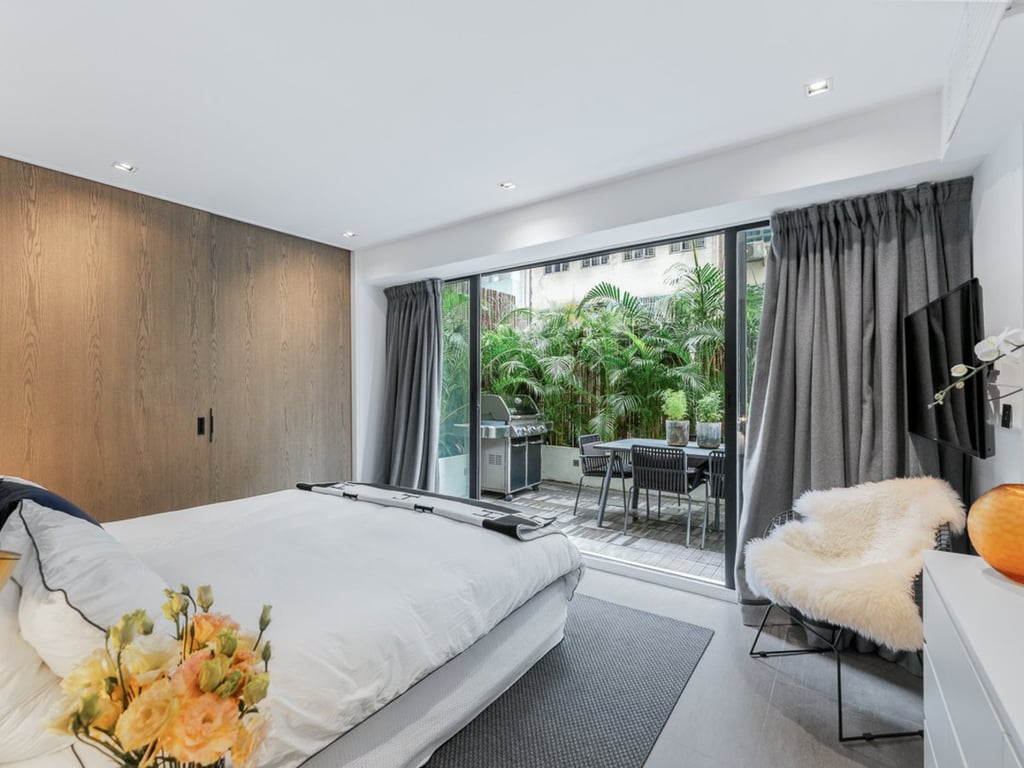 https://img.propertyraptor.com/cdn-cgi/imagedelivery/KD5bF_AFL0JDTbKLWF7z9g/ap8/ap8_001/hornet/prp/img/1fecfb75c8b43a8c00eb55ebb05c8d6a-wtm.jpg/public