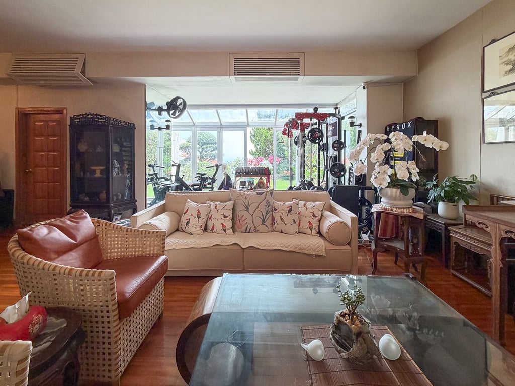 https://img.propertyraptor.com/cdn-cgi/imagedelivery/KD5bF_AFL0JDTbKLWF7z9g/ap8/ap8_001/hornet/prp/img/1ff5470d0751e6c3fdfbc3e4c2028d09-wtm.jpg/public