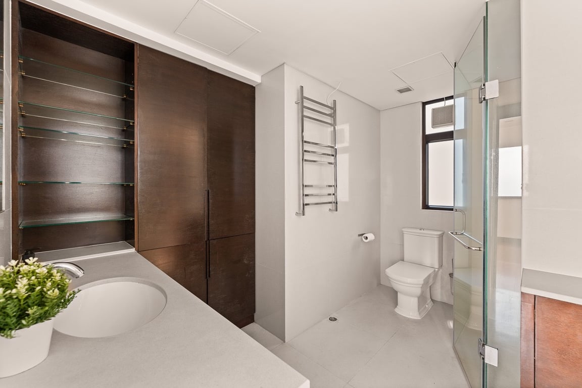 https://img.propertyraptor.com/cdn-cgi/imagedelivery/KD5bF_AFL0JDTbKLWF7z9g/ap8/ap8_001/hornet/prp/img/201d6bc422ad20d1cde5137a0f6e6617-wtm.jpg/public