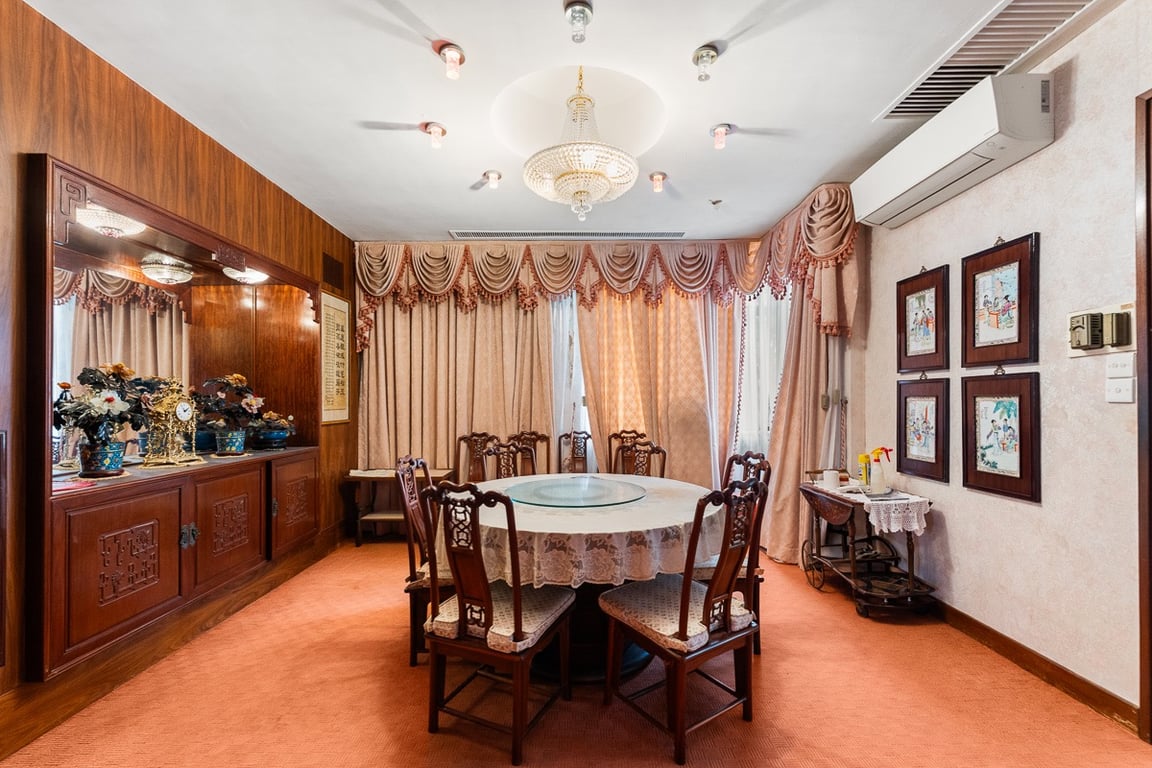 https://img.propertyraptor.com/cdn-cgi/imagedelivery/KD5bF_AFL0JDTbKLWF7z9g/ap8/ap8_001/hornet/prp/img/20258a78c8ecbb69c2e61749021c2698-wtm.jpg/public