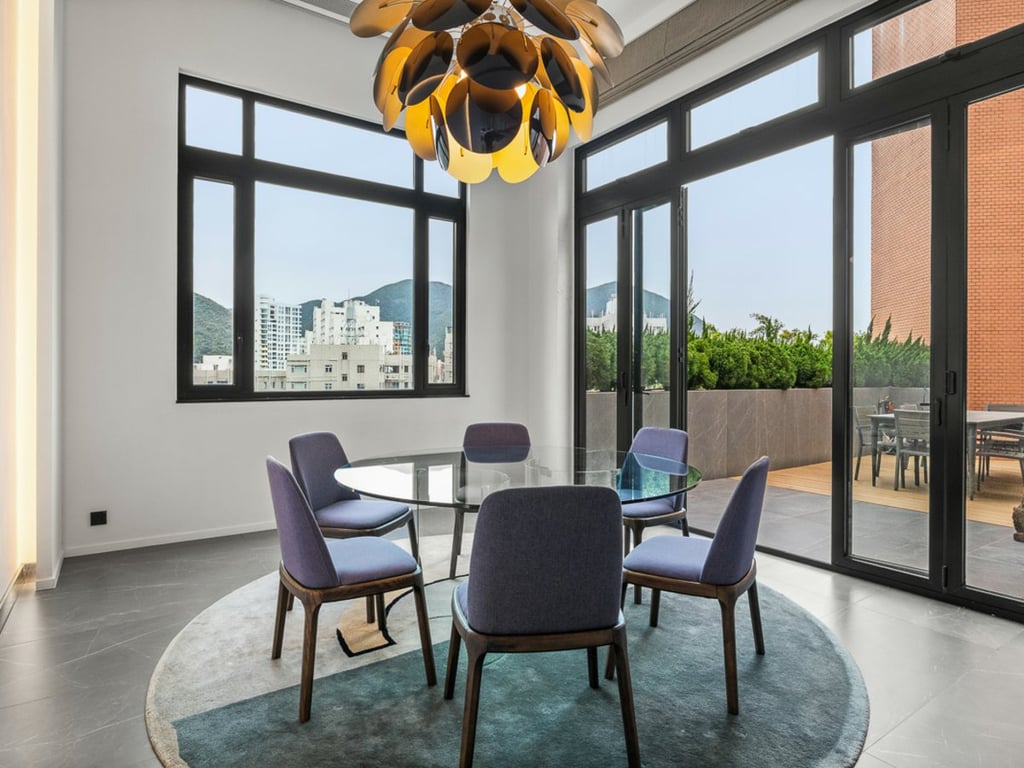 https://img.propertyraptor.com/cdn-cgi/imagedelivery/KD5bF_AFL0JDTbKLWF7z9g/ap8/ap8_001/hornet/prp/img/2026ddff9c5bd7dd30b9510e973649a5.jpg/public